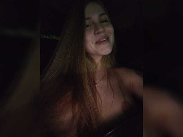 צילומי מסך משודרים LEILA-ANGELL