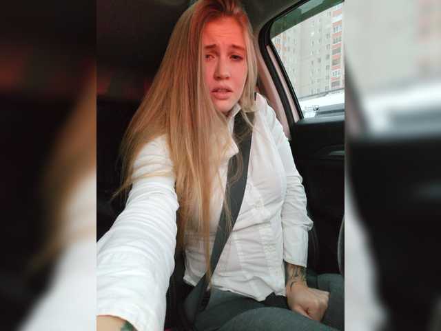 צילומי מסך משודרים LEILA-ANGELL