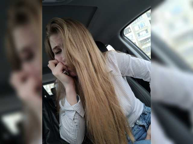 צילומי מסך משודרים LEILA-ANGELL