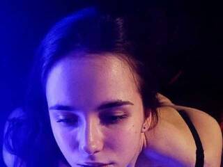 צ'אט וידאו ארוטי -Angry-Fox-