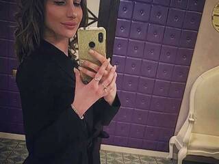 צ'אט וידאו ארוטי -AnnaMaria-a