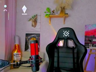 צ'אט וידאו ארוטי KiraRumGirl