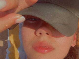 צ'אט וידאו ארוטי -TheOne-K