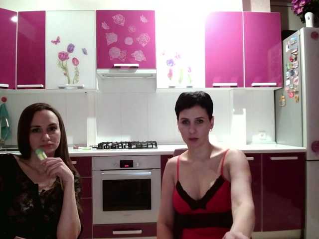 צילומי מסך משודרים -TwiXXX-