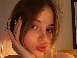 צ'אט וידאו ארוטי AliceCost