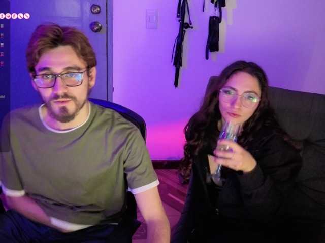צילומי מסך משודרים Aaronandelizabeth