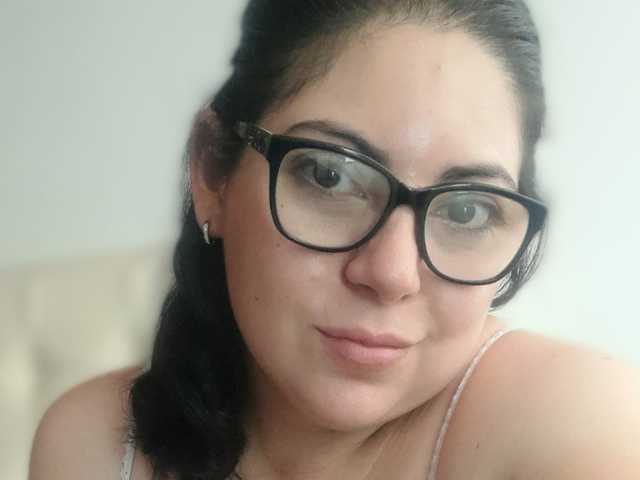 תמונה של הפרופיל abigailcurvy