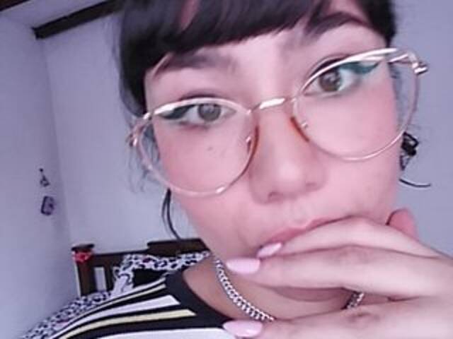 צילומי מסך משודרים AdaIson