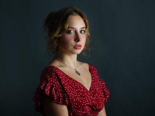 צ'אט וידאו ארוטי AdalynGlow