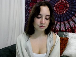 צ'אט וידאו ארוטי AdalynGlow