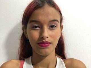 צ'אט וידאו ארוטי adaralove1