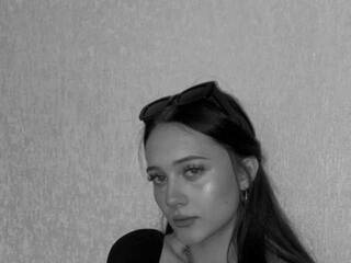 צ'אט וידאו ארוטי AdaRoss