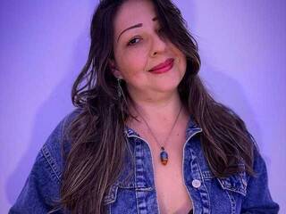 צ'אט וידאו ארוטי Addison04