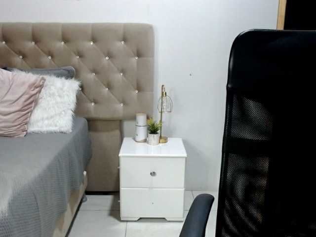 צילומי מסך משודרים AddisonLove