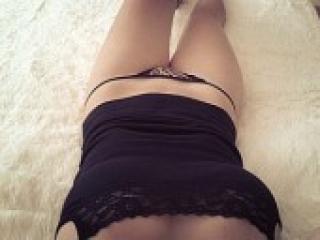 צ'אט וידאו ארוטי adela12