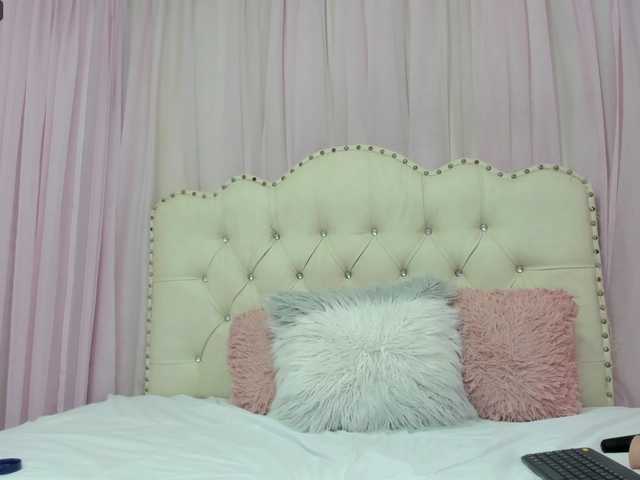 צילומי מסך משודרים AdeleMilf