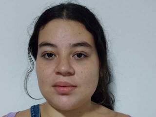 צ'אט וידאו ארוטי Adelethompson