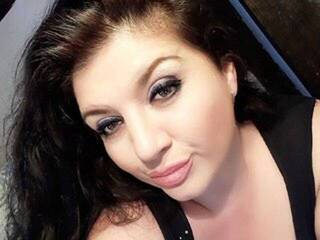 צ'אט וידאו ארוטי Adelie