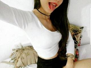 צ'אט וידאו ארוטי adeliinecrye