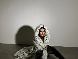 צ'אט וידאו ארוטי Adelina111