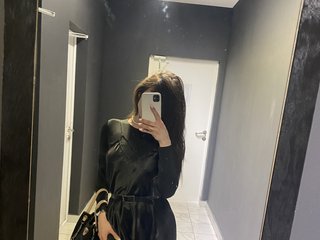 צ'אט וידאו ארוטי Adelina21