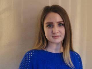 צ'אט וידאו ארוטי adelinass