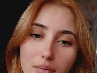 צ'אט וידאו ארוטי Adelyea