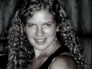 צ'אט וידאו ארוטי adrianahot
