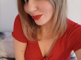 צ'אט וידאו ארוטי AdriannaLove