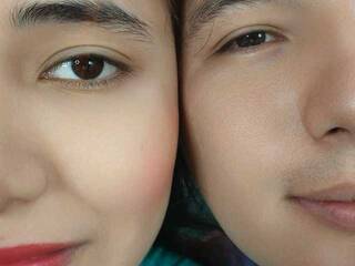 צ'אט וידאו ארוטי AdventuresSexYoung