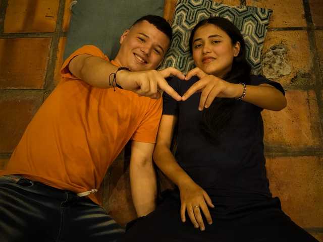 תמונה של הפרופיל AdventuresSexYoung