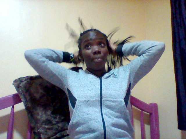 צילומי מסך משודרים africanqueen2