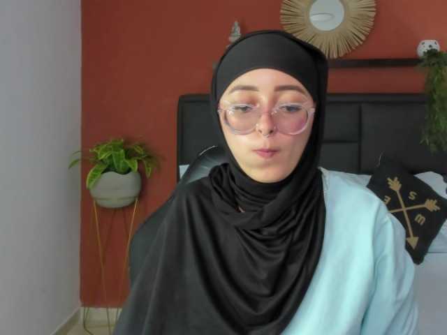 תמונות AYSEL_ELID Hey guys, I want to spend time with you to be able to please you. Make me vibrate with my interactive toy, are you ready?