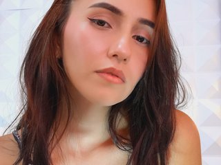 צ'אט וידאו ארוטי Ailyn77