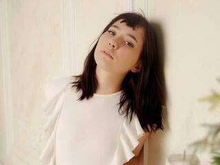 צ'אט וידאו ארוטי AiryBraun