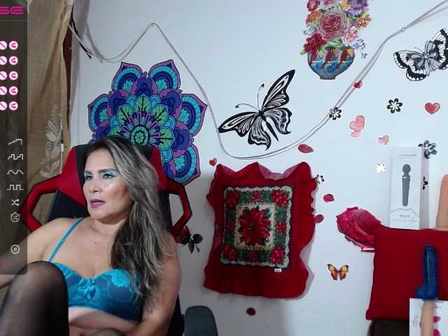 צילומי מסך משודרים aishabaker1