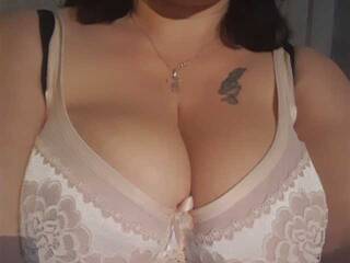 צ'אט וידאו ארוטי BigTiti