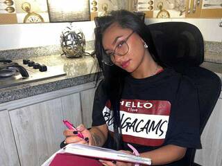 צ'אט וידאו ארוטי Alana-11