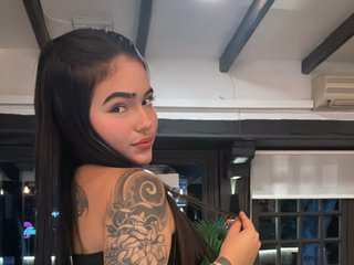 צ'אט וידאו ארוטי AlanaFord