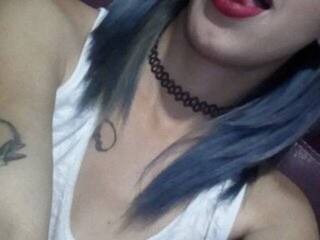 צ'אט וידאו ארוטי AlanahPreston