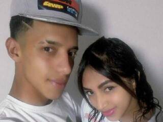 צ'אט וידאו ארוטי AlanayDiego