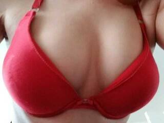 צ'אט וידאו ארוטי Xo4y-SeX-TpaX