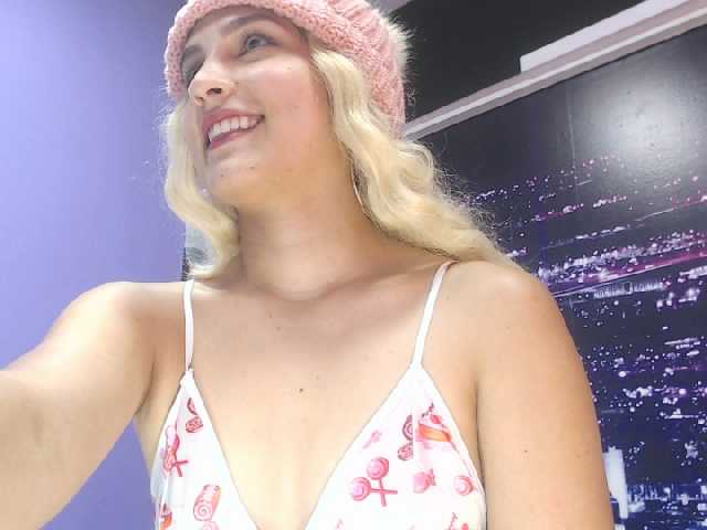 תמונות alessiamiller Blonde girl now how to have fun! @1goal naked + deepthroat @2goal cumshow /#Lush on/#latina #anal #toys #naked