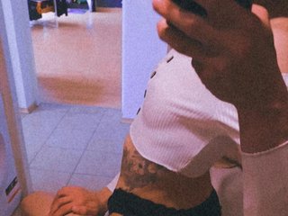 צ'אט וידאו ארוטי AlexaBorzaya