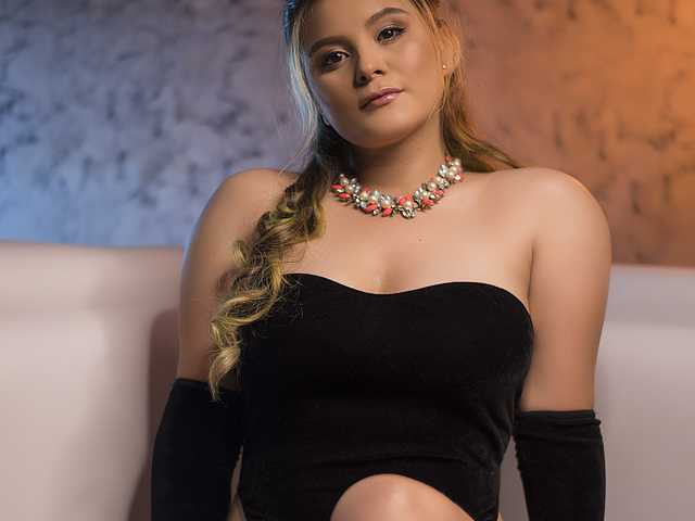 תמונה של הפרופיל AlexiaFisher