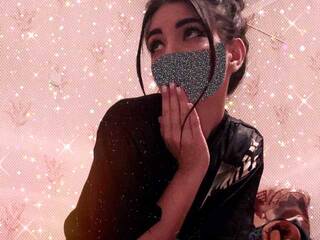 צ'אט וידאו ארוטי Alice-web