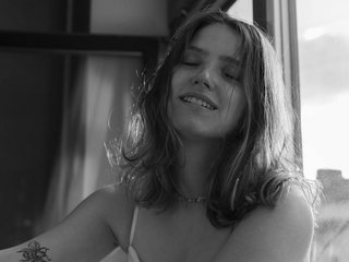 צ'אט וידאו ארוטי AliceKittie