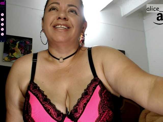 תמונות AliceTess Let's have a great time together, make me feel happy and horny with u tips!! #milf #latina #mature #bigtits