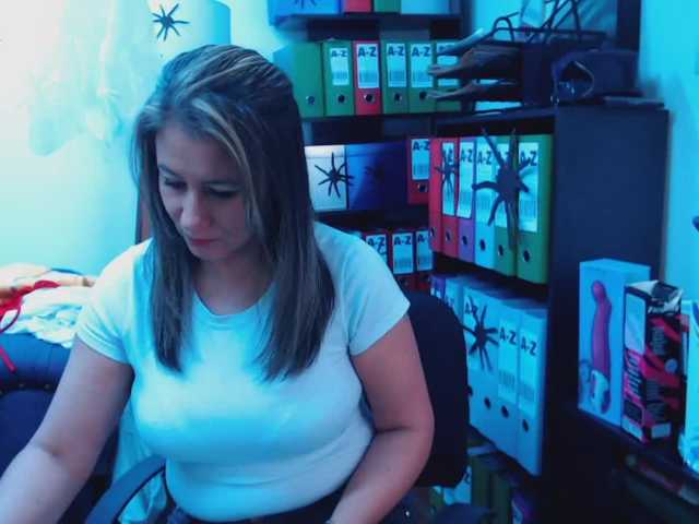 צילומי מסך משודרים AliceTowns