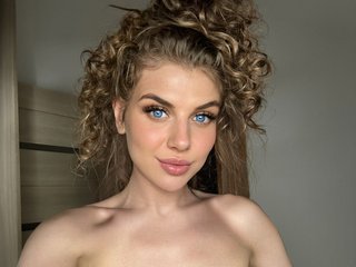 צ'אט וידאו ארוטי JustAlice